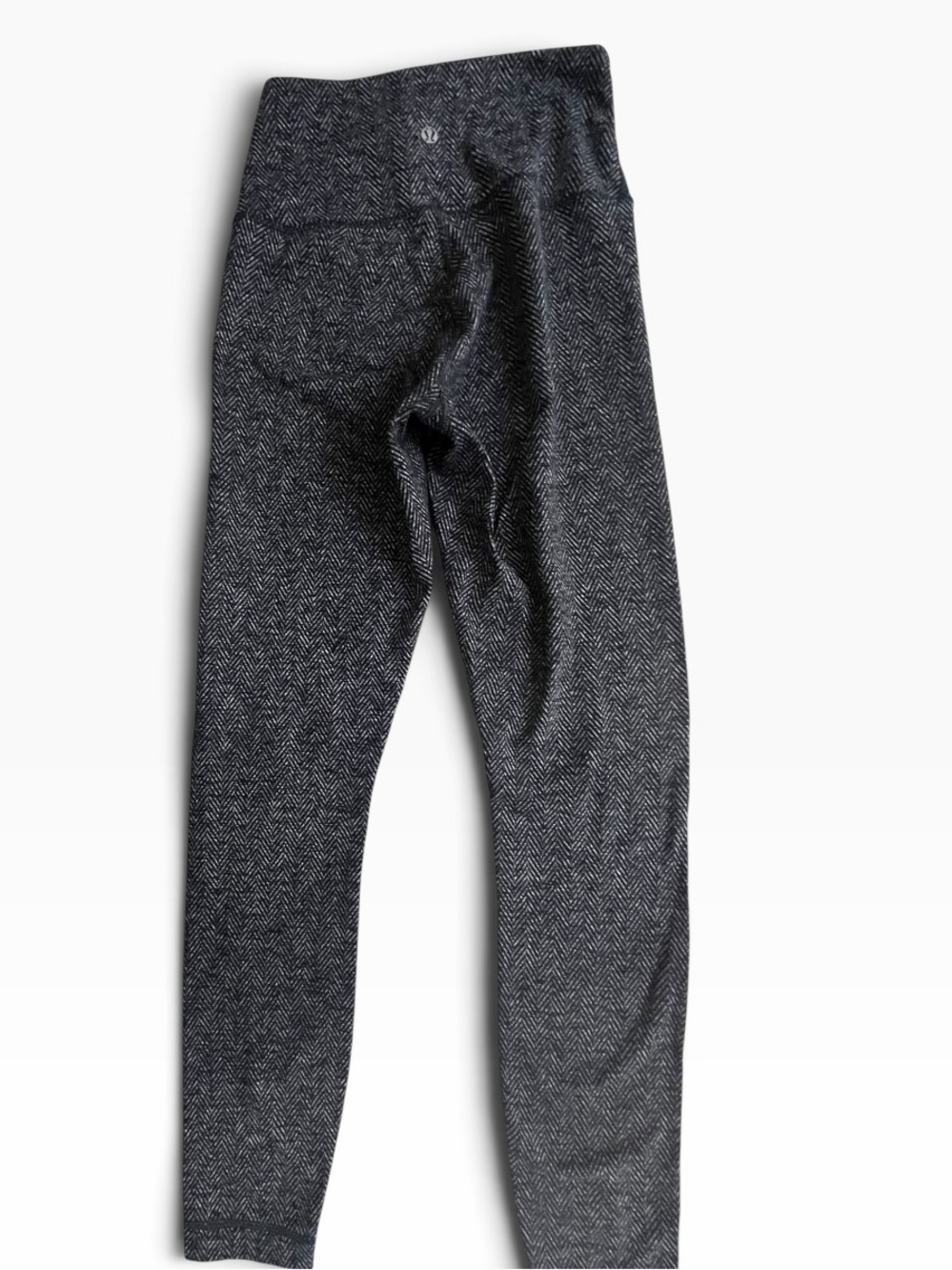 Lululemon Herringbone Gray Black Leggings. No size tag or dot estimate Sz 8